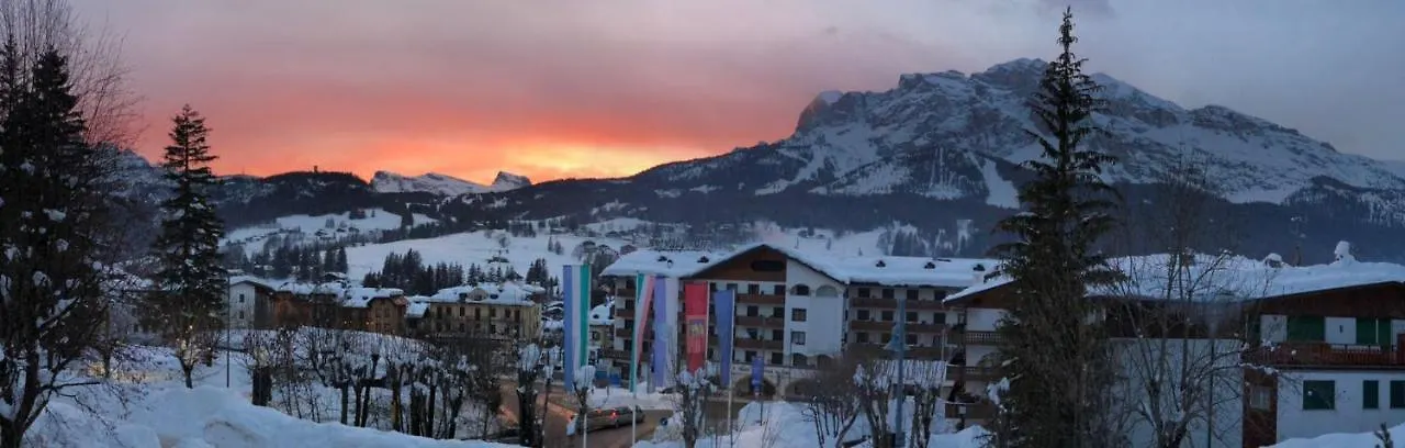 Luxury Panoramic 3Br Apt 2Min To Centre 5Min To Lifts Cortina dʼAmpezzo 0*,  Itálie