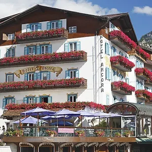 Ancora Cortina ホテル